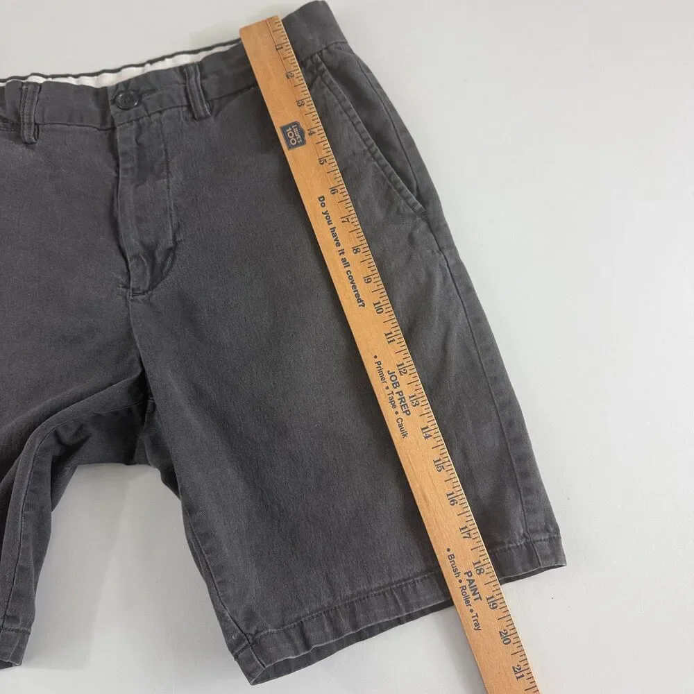 Old Navy Ultimate Slim Built-In Flex Shorts Men's 32 Gray 10 Inseam Chino